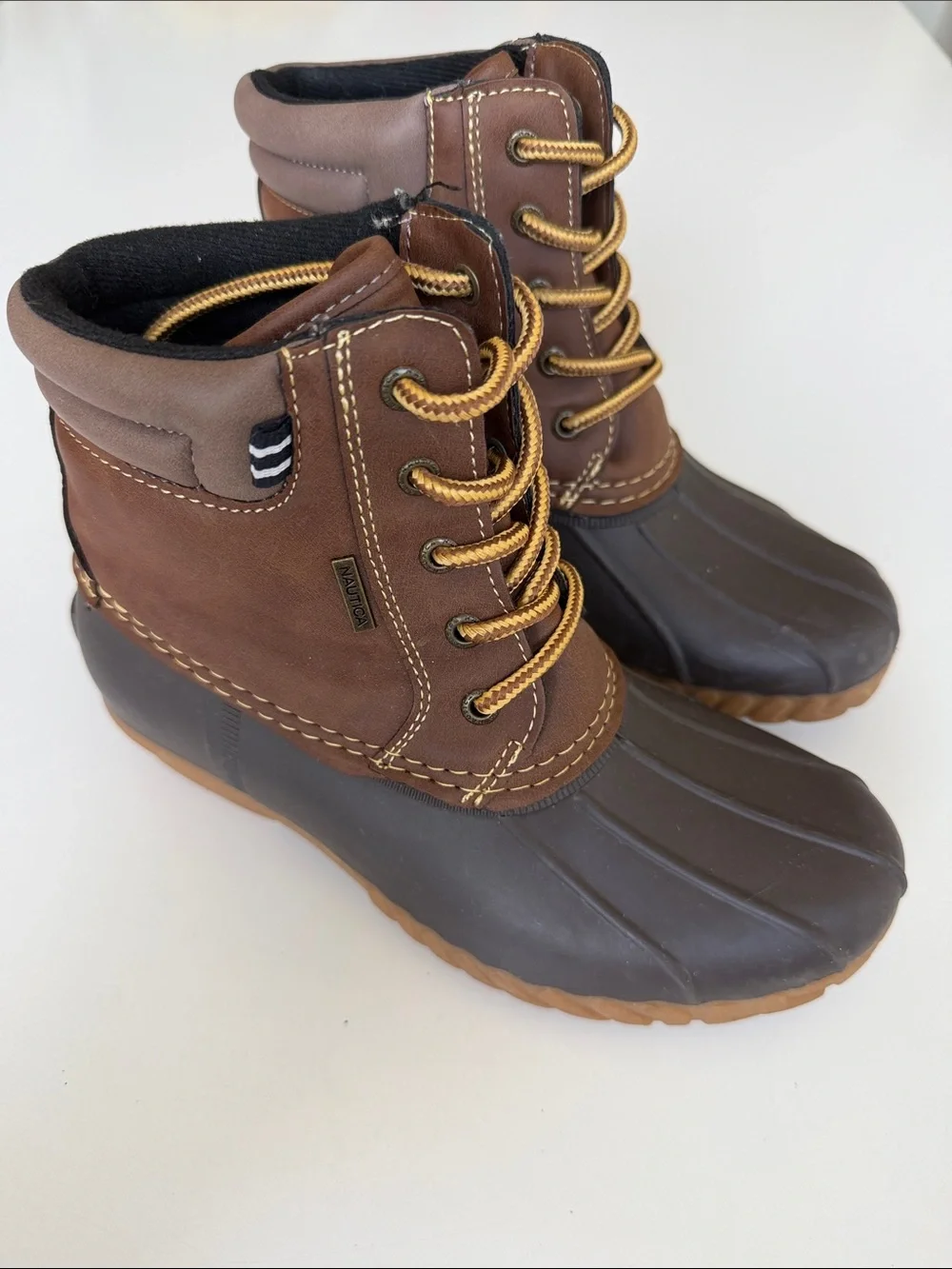 Nautica duck boots size 3